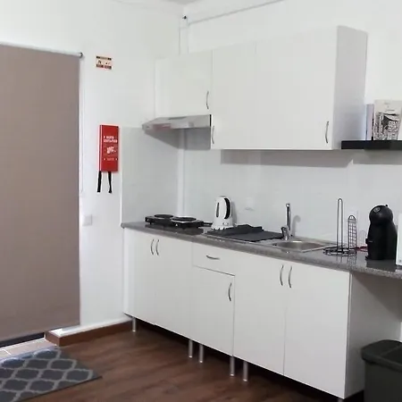 De Ca - Com Acesso Independente E Kitchenette לאוסה