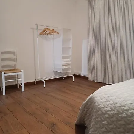 De Ca - Com Acesso Independente E Kitchenette 洛萨